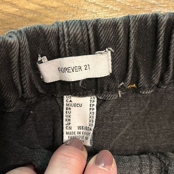 (3/$15) Forever 21 pull on high waist denim shorts size XS - Picture 2 of 7